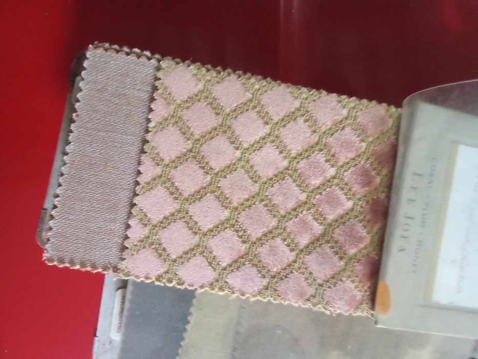 Dois catálogos tecidos! Theo Royal Oak e Kravet
