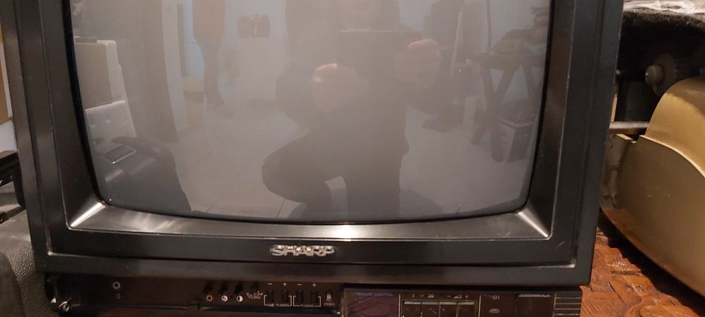 Used Sharp TV, 55 cm64283952990594121