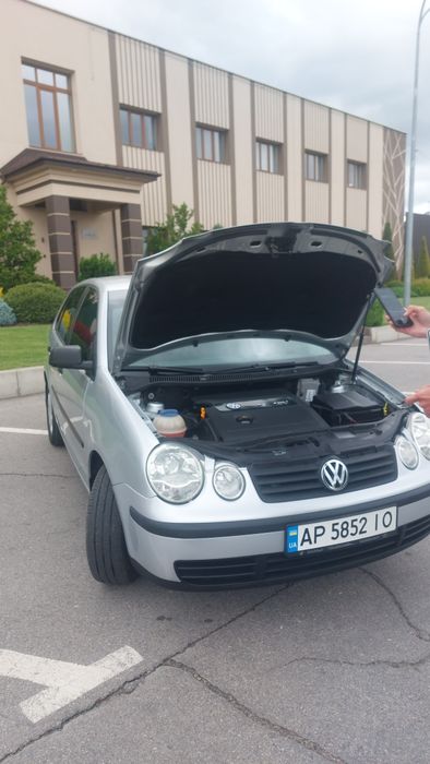 Volkswagen Polo АВТОМАТ ГАЗ 4...