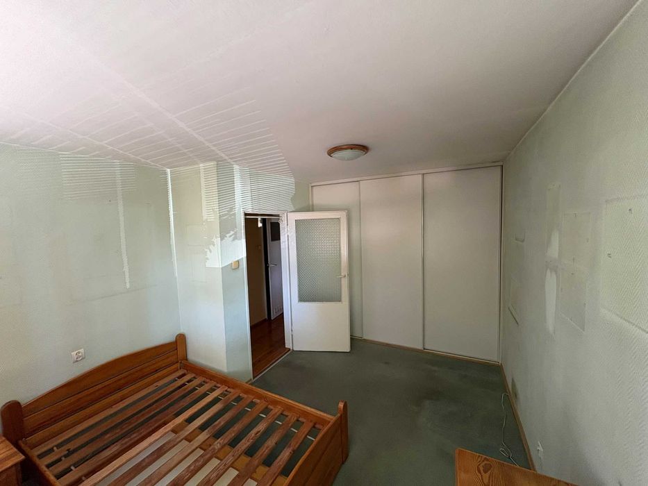 Balkon , 1 piętro , 2 pokoje centrum , ogrzewanie miejskie