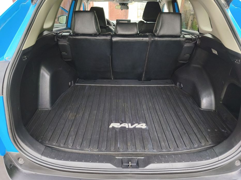 Toyota RAV4 2020 гібрид