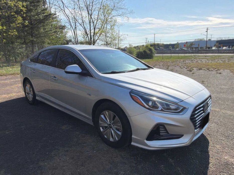 Hyundai Sonata Hybrid Limited      2017