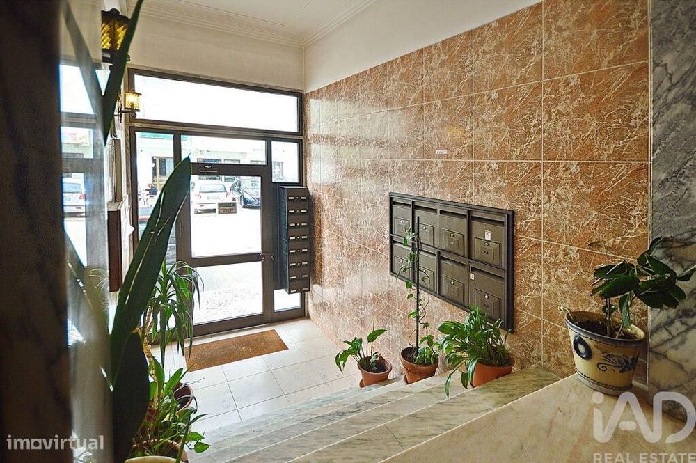 Apartamento T3 em Amora de 97,00 m2
