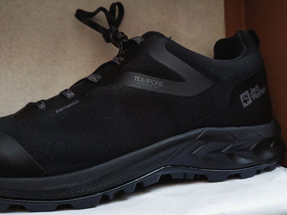 Profesjonalne Jack Wolfskin czarne buty sportowe trekkingowe Softshell