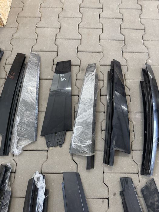 Комлекти на двері (молдинги, ущільнювачі) на BMW F серіі та Е серіі