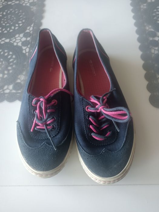Trampki Lacoste 36