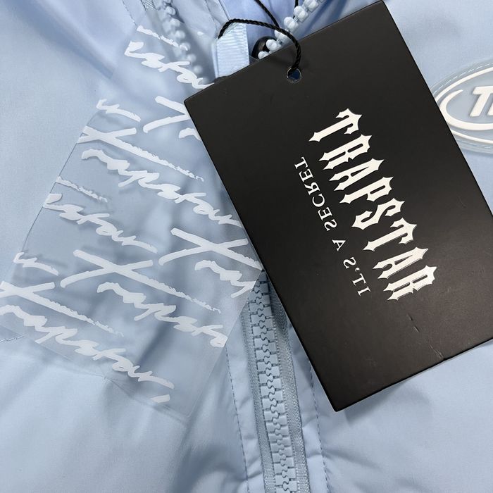 TRAPSTAR puffer jacket baby blue