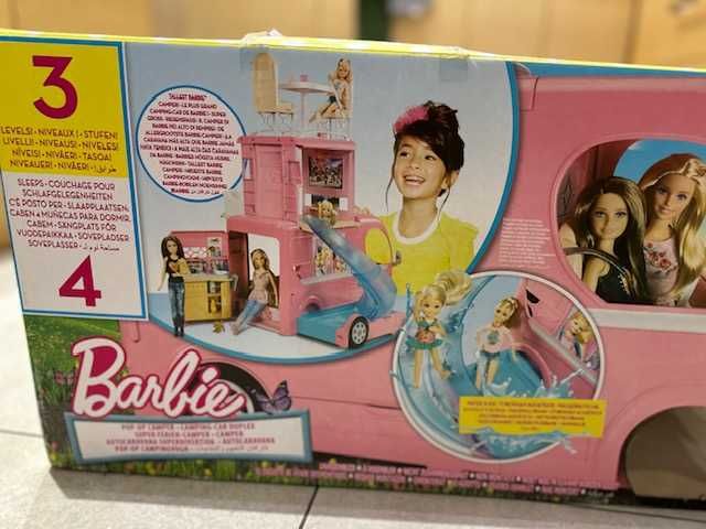 Kamper Barbie z basenem