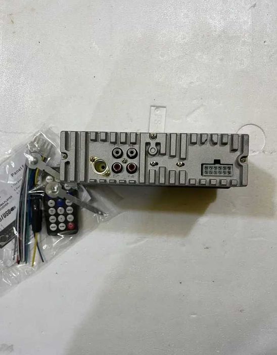 Блютус автомагнитола стандартная с пультом usb microsd универсальная