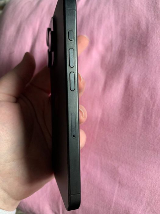 Продам Iphone 15 pro