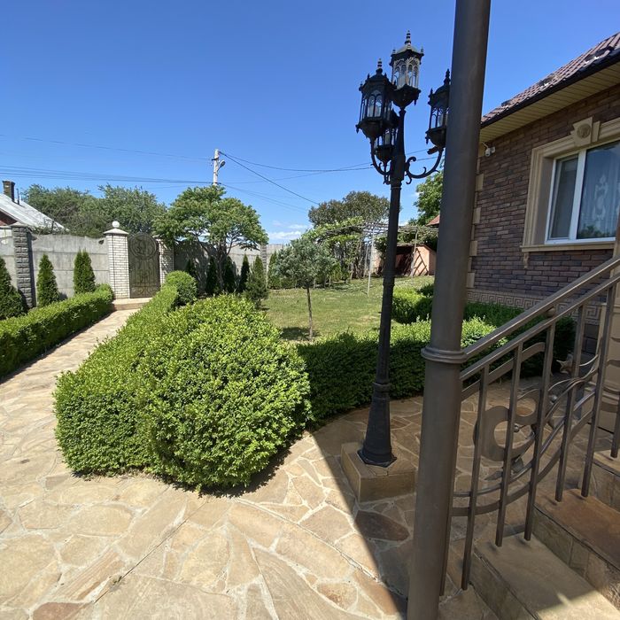 Продаж будинку