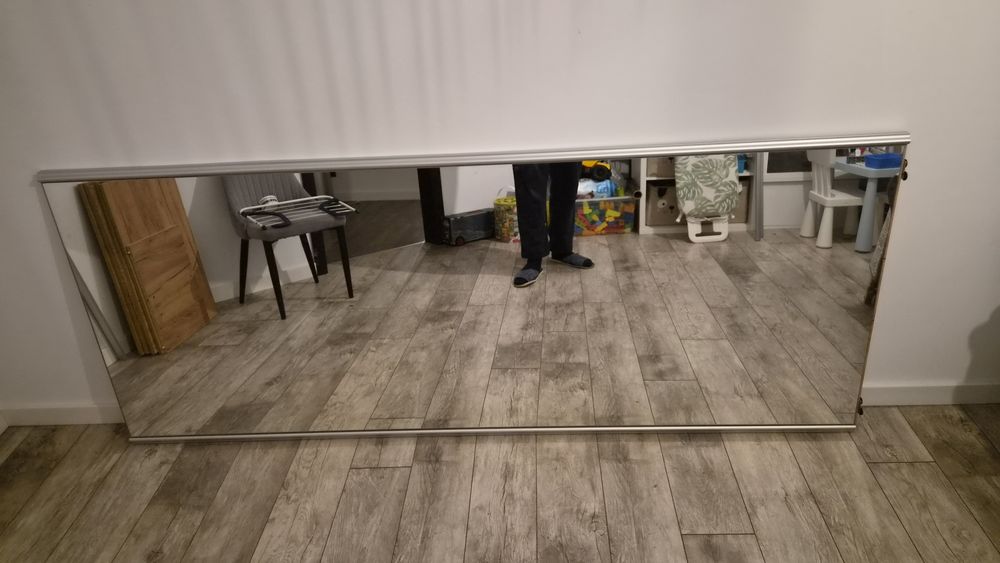Oddam za darmo drzwi do szafy przesuwnej z lustrem