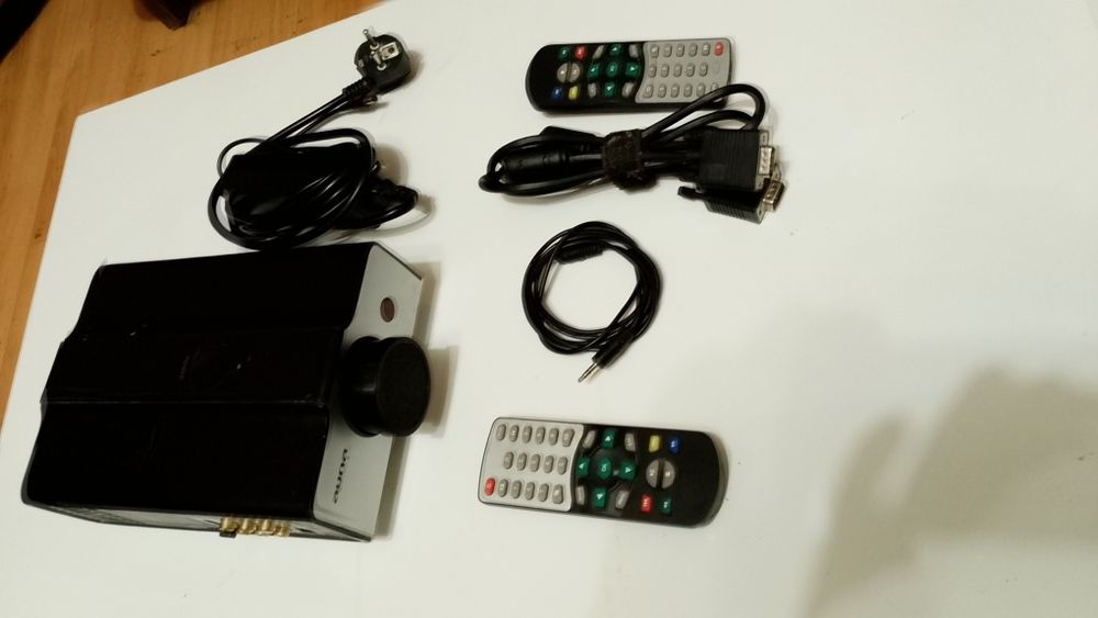 Проектор auna. Бу. Из германии.