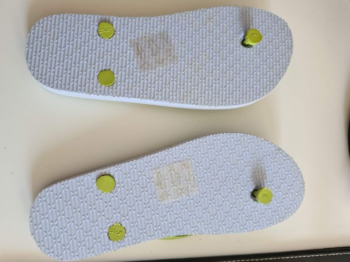 Chinelos praia NOVOS (Preço 2 pares)