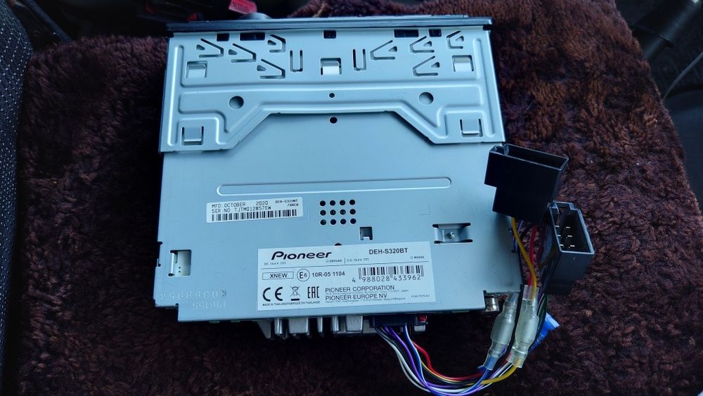 Авто Магнітоли Pioneer aux, Bluetooth,cd, Spotify