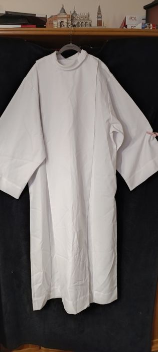 Alba biała kapłańska