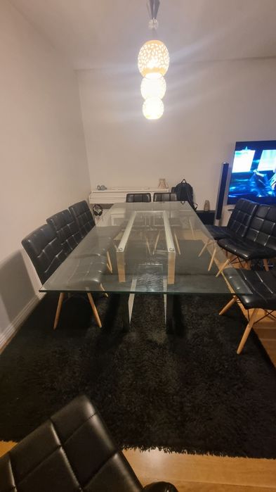 Mesa de Sala de  Jantar em Vidro + Cadeiras