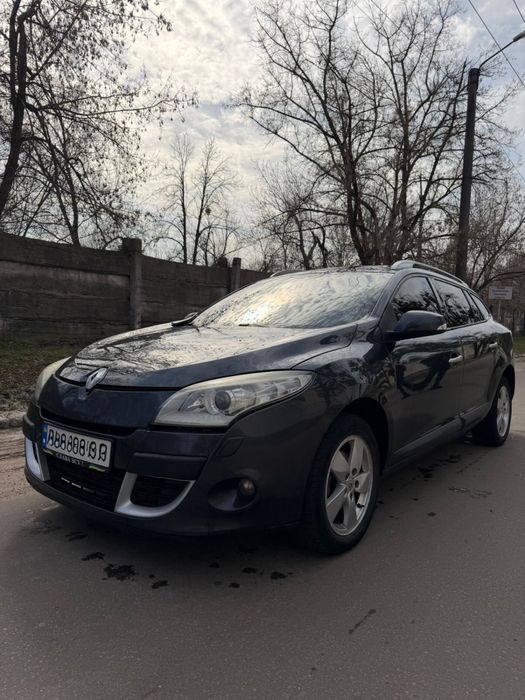 Продам Renault Megane 2010 года 1.5 дизель