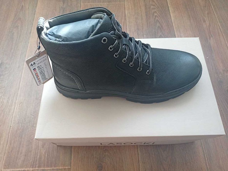 Шкіряні чорні нові чоловічі черевики Lasocki 44 розміру