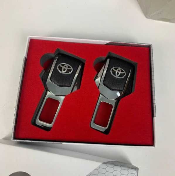 Заглушка перехідник ременя безпеки