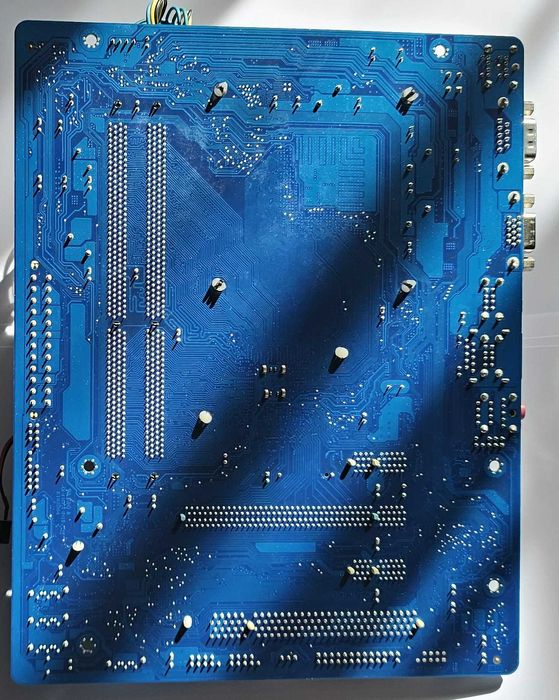 Gigabyte GA-G41MT-S2 (rev. 1.3) + E5800