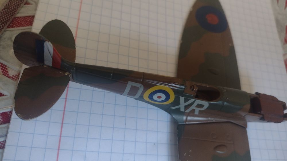 Corgi Spitfire DoxR