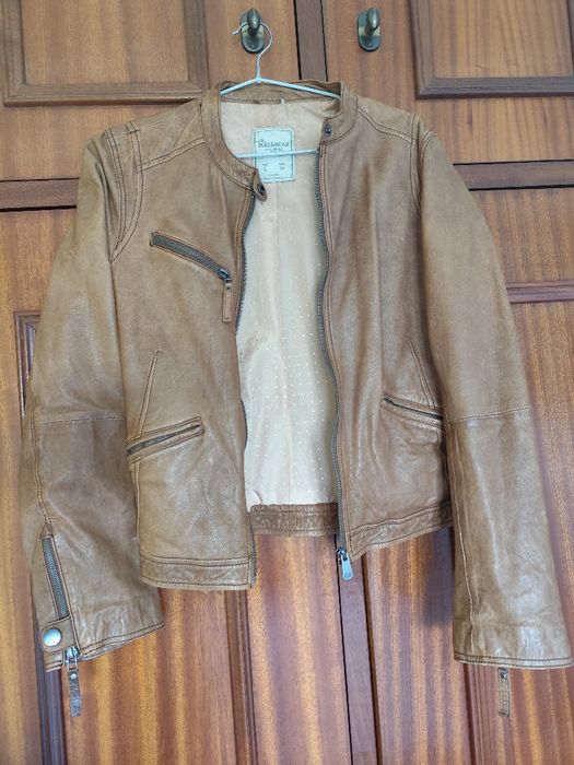 Casaco de pele Camel Pull&Bear