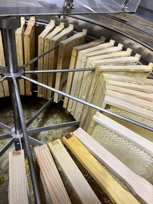 Miod miód w słoikach hurt pasieka pszczoły ule