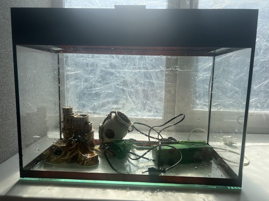 Продам акваріум 60л.