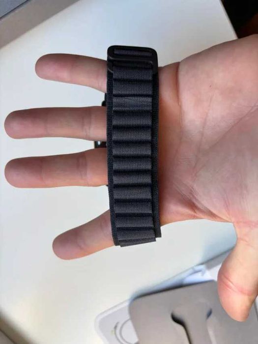 Apple Watch Ultra 3 GPS + Cellular 49mm Titânio Preto bracelete M