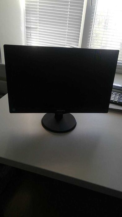 Продам монітори Asus VH192, LG 19EN33SA