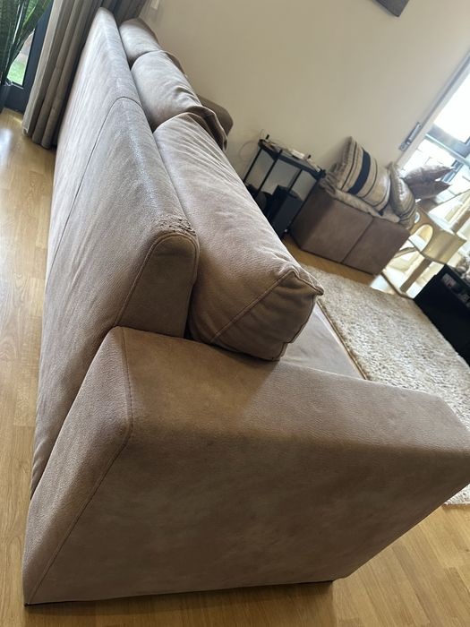 Sofa 3 lugares camel/bege escuro