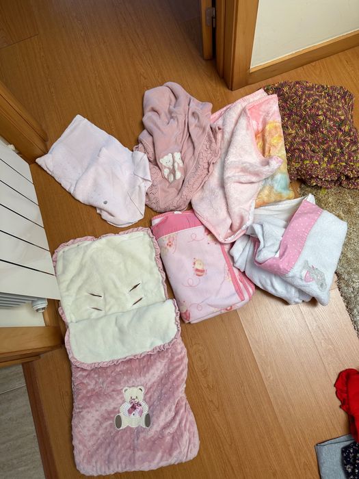 Alcofa zipy menina e mantas de bebé