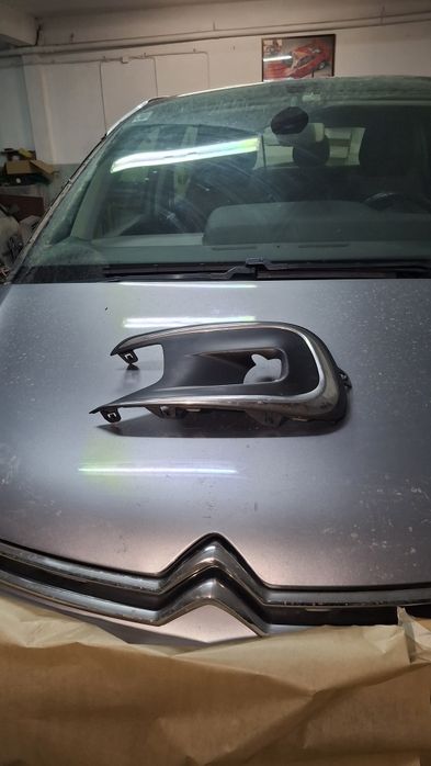 Grelha  esquerda de Citroën C4 Spacetourer
