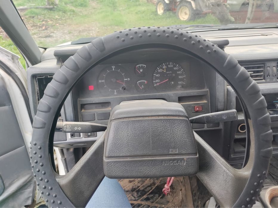 Nissan D21 4x4 cabine dupla