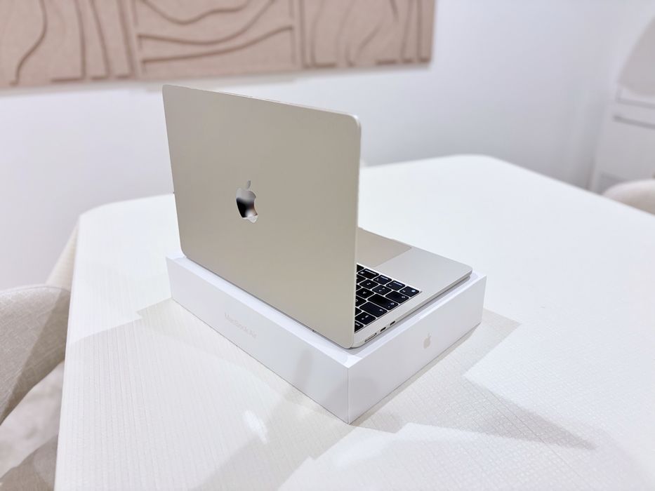 Macbook Air 13” M2 16gb ram