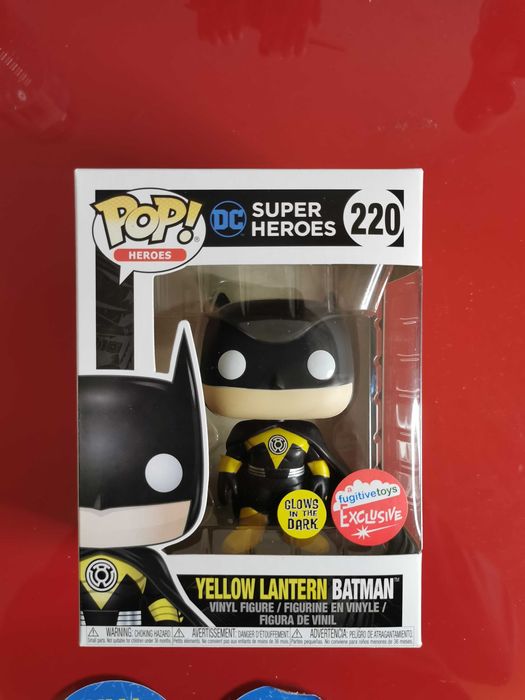 Funko Pop Yellow Lantern Batman GITD Sticker Fugitive Toys
