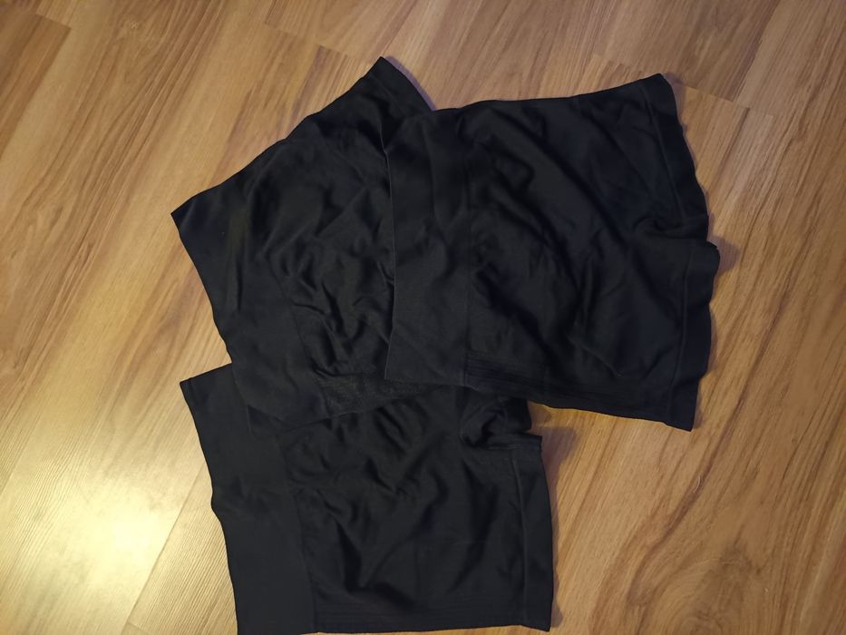 3 pary nowych spodenek push-up