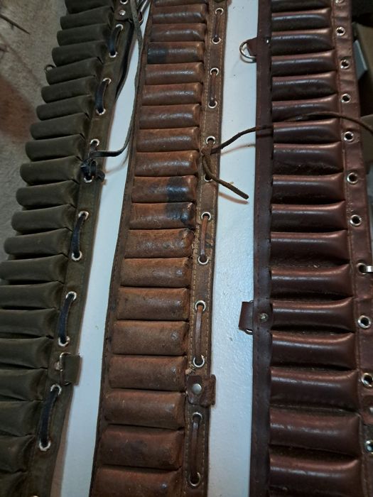 Cintos de caça em couro