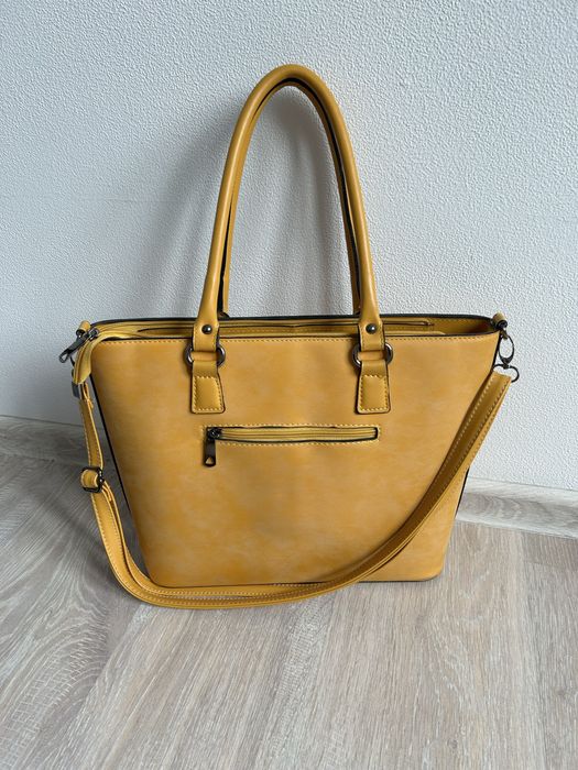 Torebka shoperka GUESS