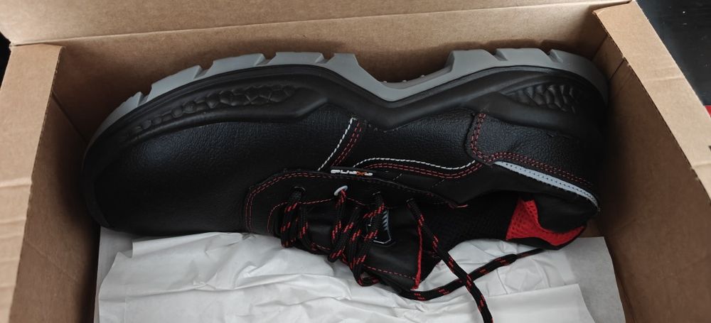 Sapato de proteção exena novos  n45