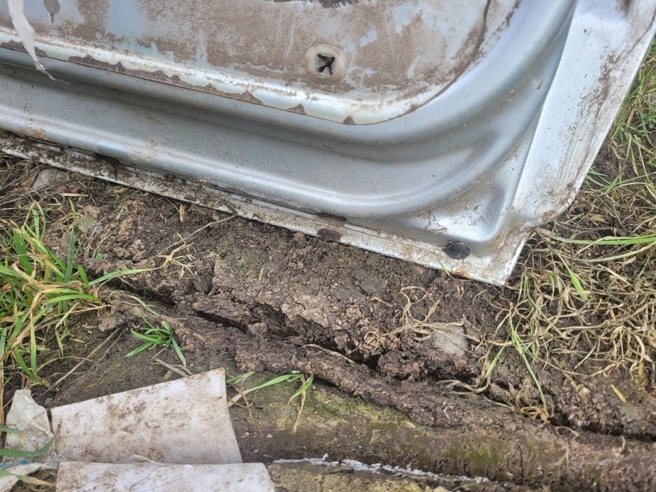 Двери задняя левая нива шевроле