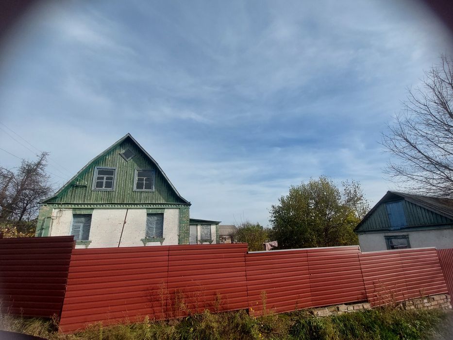 Продам будинок в центрі с Здорівка. Ділянка 15сот.
