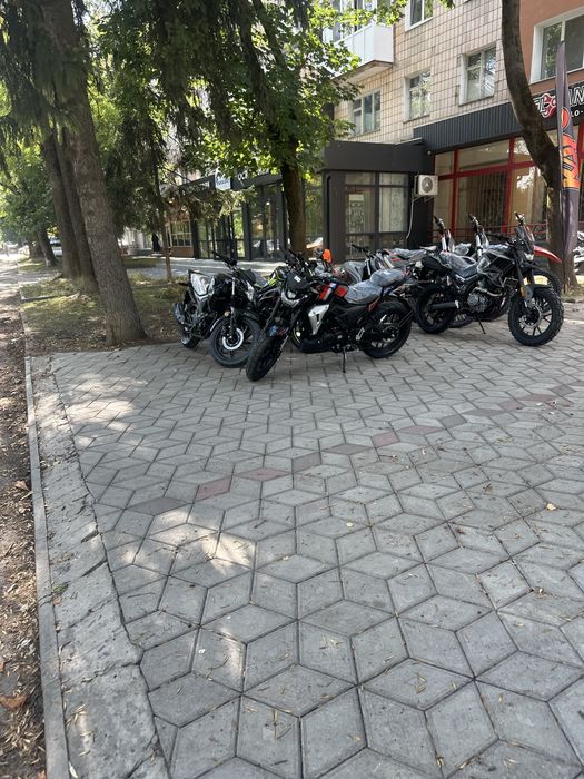 Продам Lifan SR220