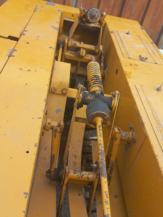 Прес-підбирач Reviere-Casalis KR-40TS