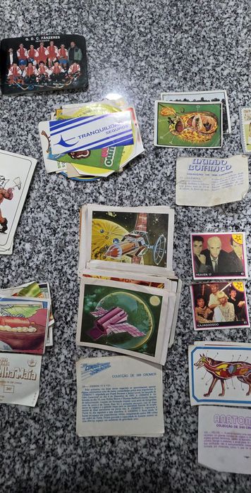 Varios cromos de futebol antigos