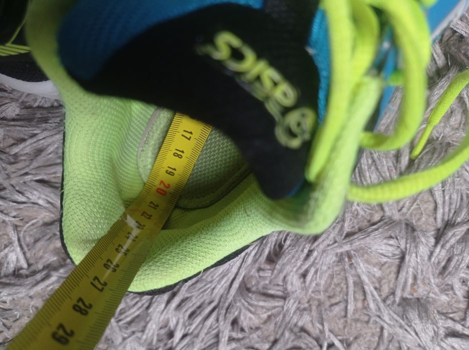 Jak nowe Asics rozmiar 33 wkładka 20, 5 cm