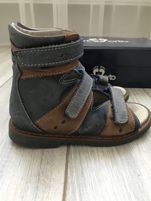 Шкіряні сандалі Rest orto, розмір 28