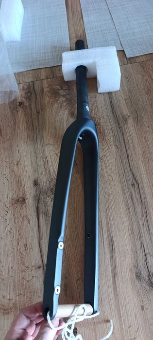 Widelec karbonowy "Merida Scultura Endurance CF3 DISC carbon"
