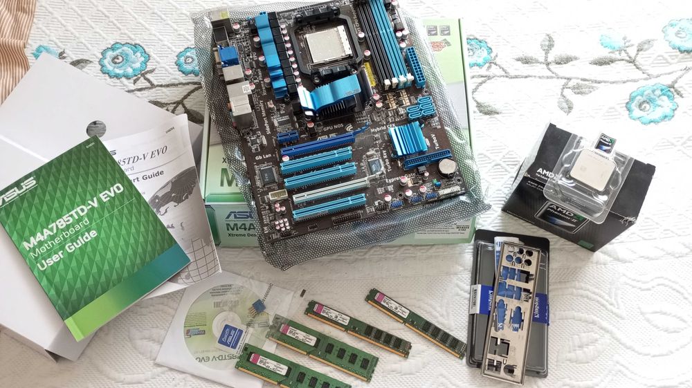 Motherboard ASUS + CPU PhenomII X6 1090T + Ram 4x2Gb64740897673601120